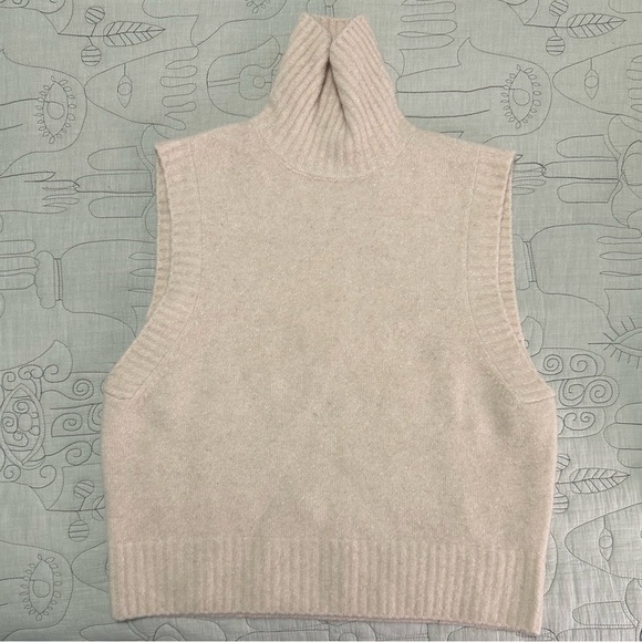 NWT Susana Monaco Mapache Mock Neck Vest S Belgian Creme - Picture 7 of 9
